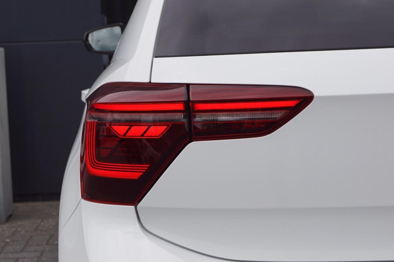 Volkswagen POLO 1.0 TSI DSG R-Line /Navi / Virt. cockpit /IQ LED/17LM /Zwart dak