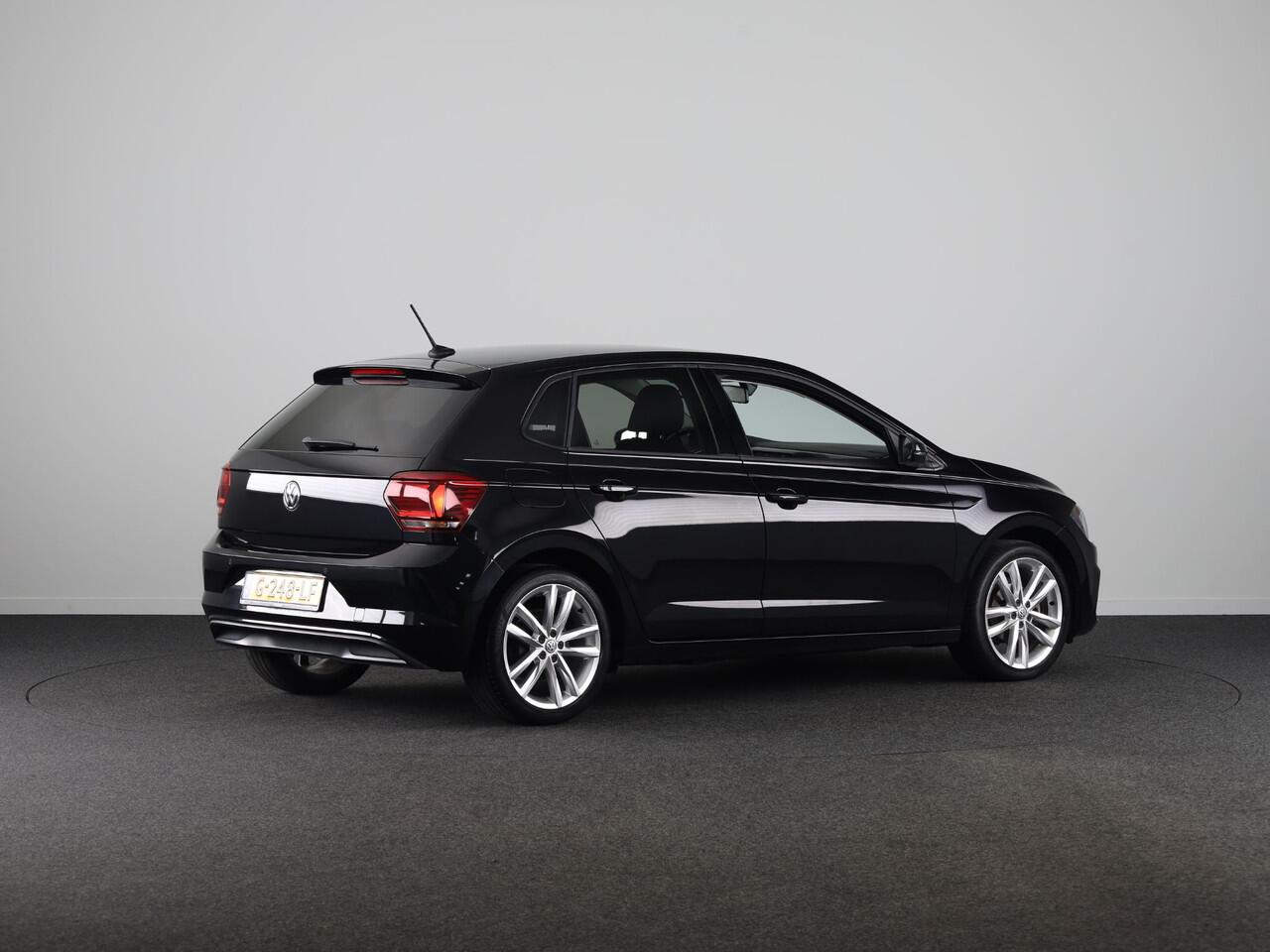Volkswagen POLO 1.0 TSI Highline 95 pk | Navigatie | Parkeersensoren | Adaptieve cruise control | Apple Carplay/Android Auto |