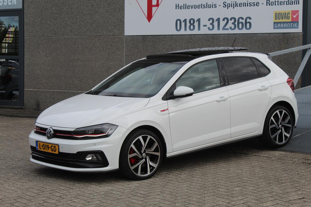 Volkswagen POLO 2.0 TSI GTI Panoramadak/Navigatie/Virtual cockpit/Adaptive cruise control/Climat control/Stoelverwarming/Apple carplay/Parkeersensoren rondom/Draadloze telefoonlader/18'' Lichtmetalen velgen.