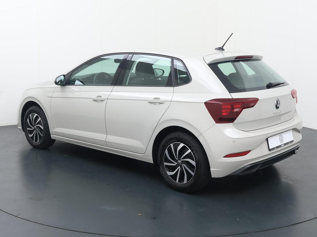 Volkswagen POLO 1.0 TSI Life | 95 PK | Adaptive cruise control | Parkeersensoren | Navigatiesysteem |