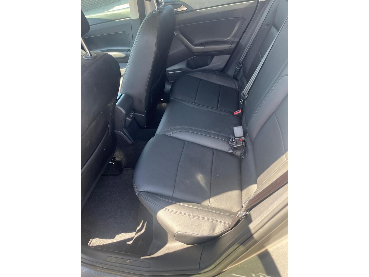 Volkswagen POLO 1.0 TSI Comfortline leer stoelverwarming apple play nieuwe apk schijven en blokken voor