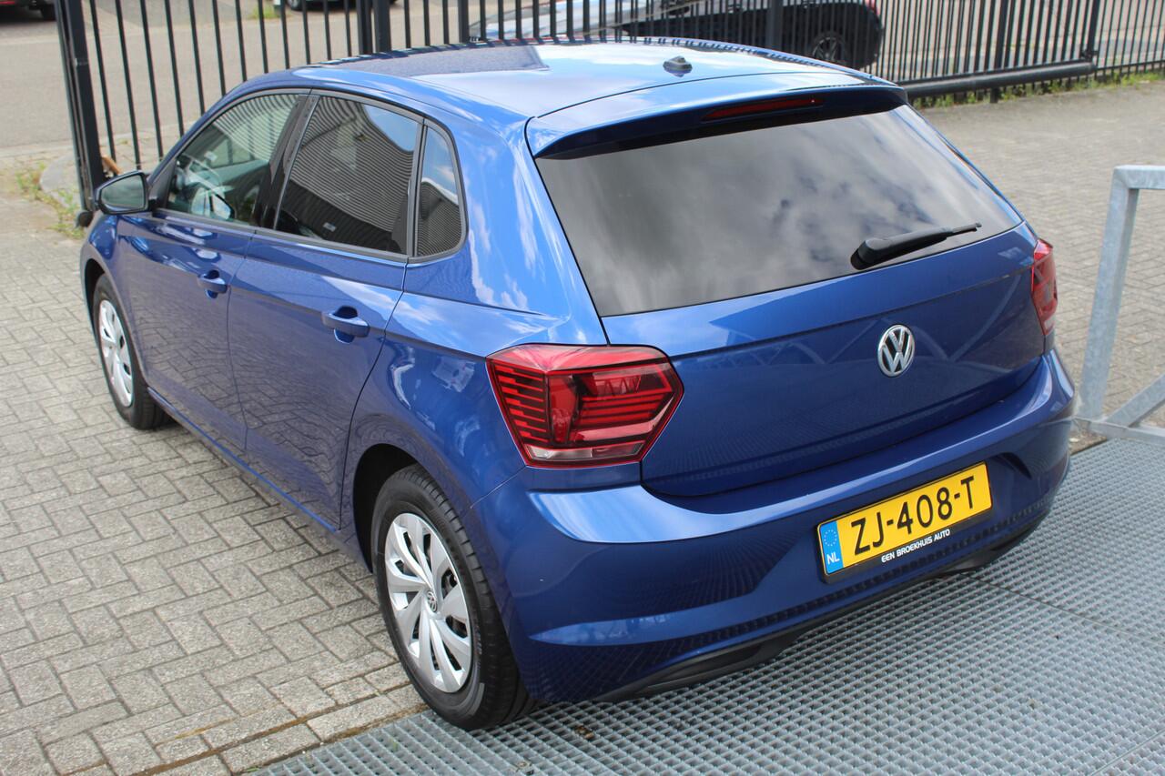 Volkswagen POLO 1.0 TSI Comfortline Orig. NL/Airco/Apple carplay/Adaptive cruise control/Multifunctioneel stuurwiel/Elektrische ramen/Elektrisch verstelbare spiegels.