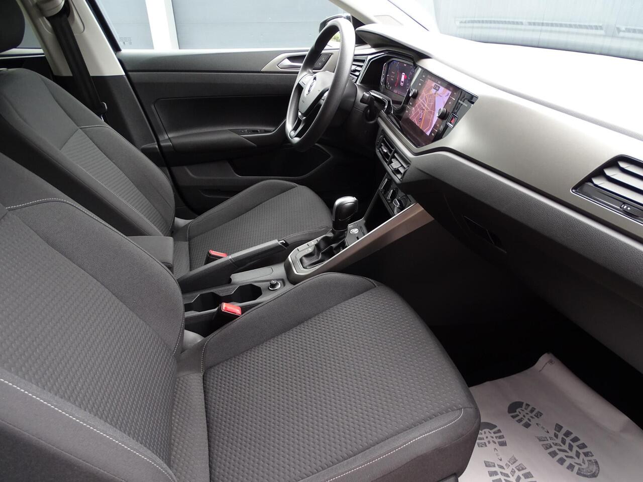 Volkswagen POLO 1.0 Tsi comfortline AUTOMAAT | VIRTUAL DISPLAY | STOELVERWARMING | NAVIGATIE | APPLE CARPLAY | KEYLESS ENTRY/GO | PARKEERSENSOREN VOOR EN ACHTER | CRUISE CONTROL |