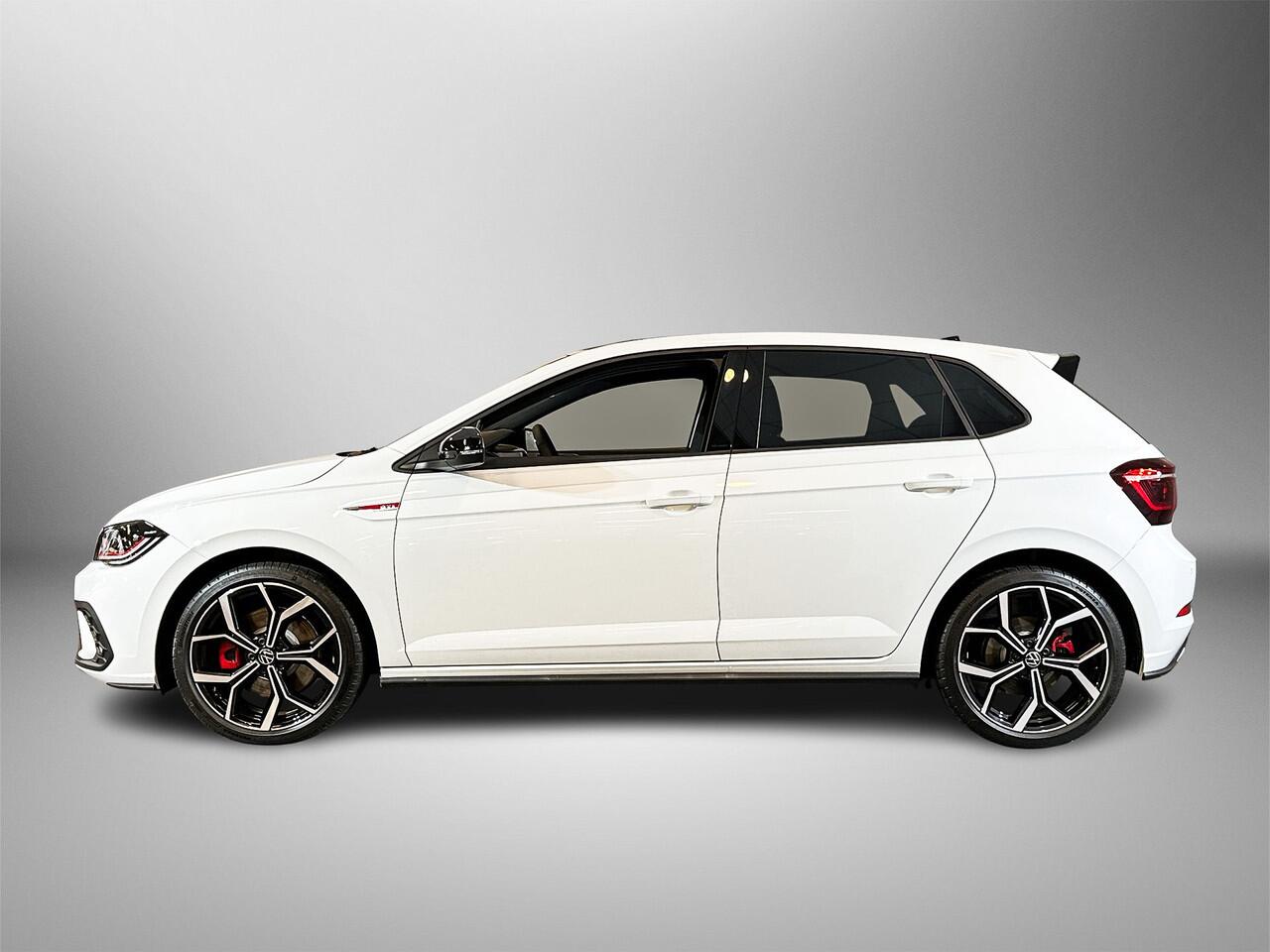 Volkswagen POLO 2.0 207pk TSI GTI | Navigatie 'Discover Media' | Adaptive Cruise Control | Velgen 'Faro', 18 inch lichtmetaal