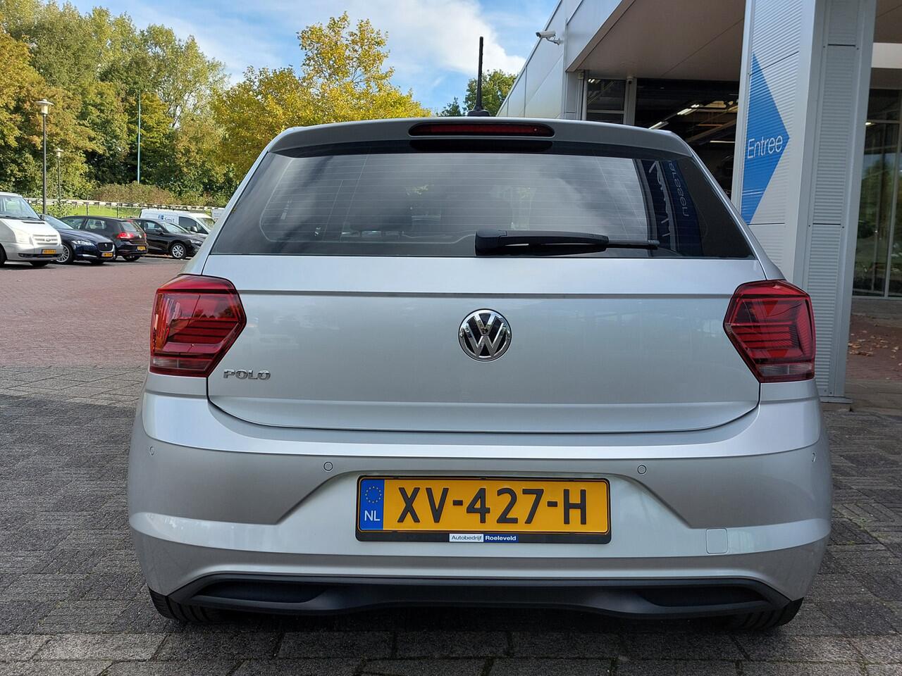 Volkswagen POLO 1.0 TSI 95pk Highline Executive 5-Deurs | Navi | Apple Carplay+Android Auto | Clima | Adap.Cruise | Sfeerverlichting | Licht+Regensensor | Privacy Glass | 16''lm