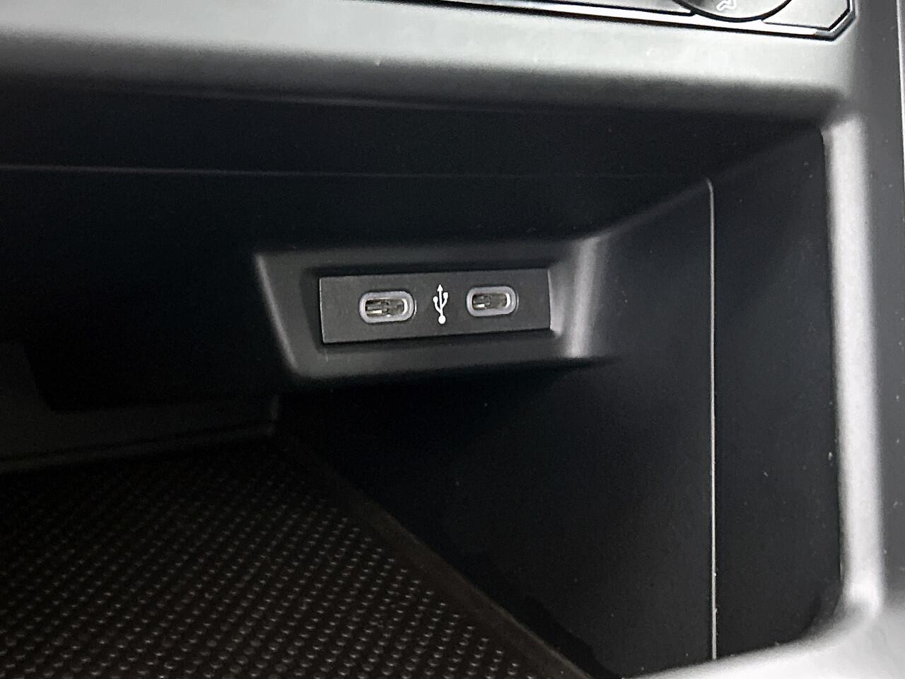 Volkswagen POLO 1.0 TSI Edition Lichtmetaal, Carplay, Getint glas