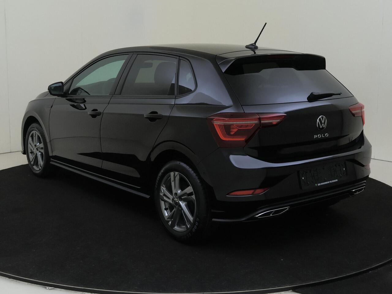 Volkswagen POLO R-Line Edition | 'App-Connect' draadloze smartphone integratie | Achterlichten LED | Afstandscontrolesysteem (Front Assist)