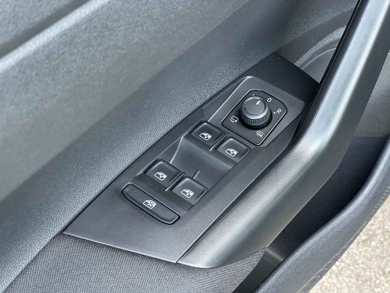 Volkswagen POLO 1.0 TSI DSG Life | Dode hoek | Carplay | 17 inch velgen | Rijklaar incl. garantie