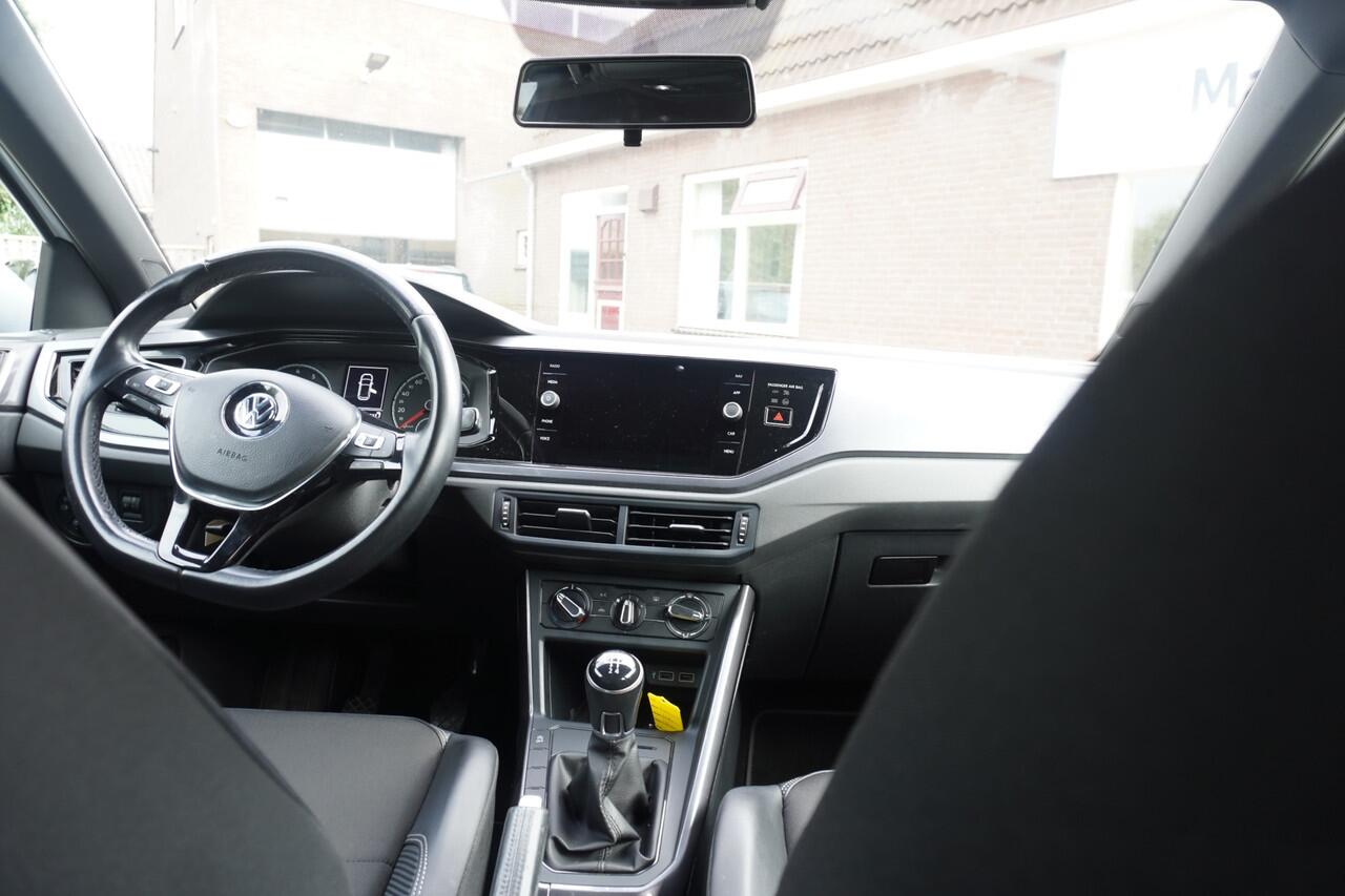 Volkswagen POLO 1.0 TSI Comfortline CARPLAY ZWARTE HEMEL ADDAPTIVE CRUISE