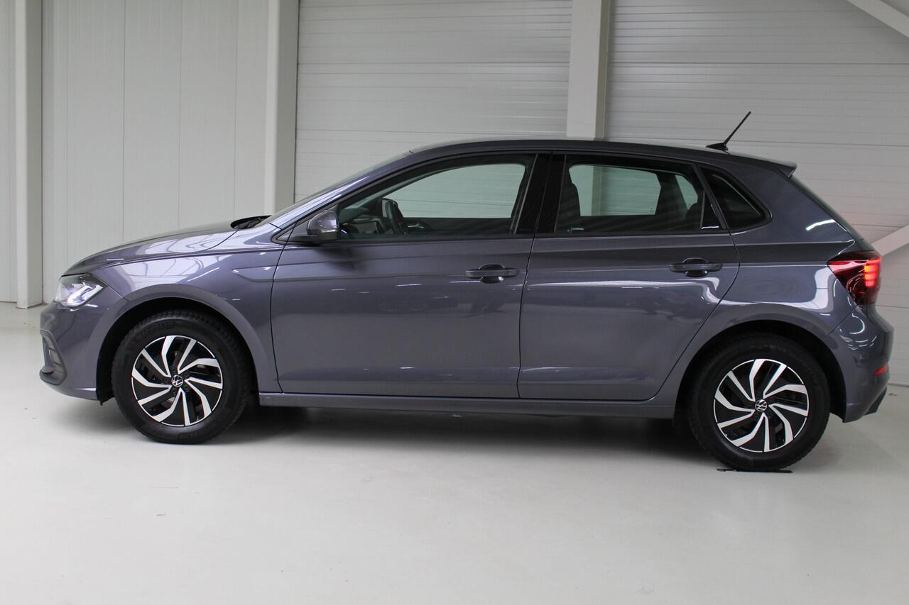 Volkswagen POLO 1.0 TSI Life Navigatie | Airco | Lichtmetalen Velgen | Parkeersensoren |