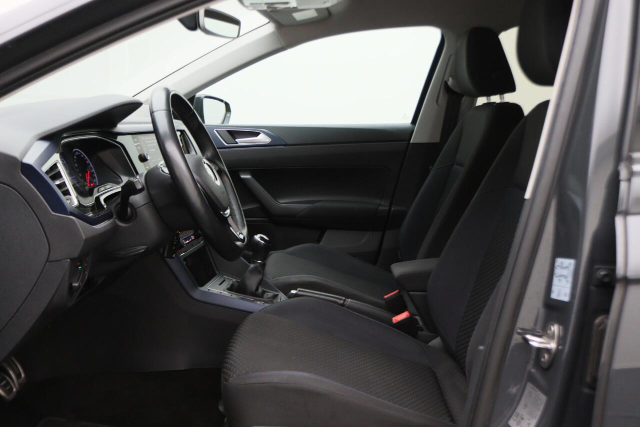 Volkswagen POLO 1.0 TSI Highline Climate, Apple Carplay, Stoelverwarming, Cruise, PDC, 15"
