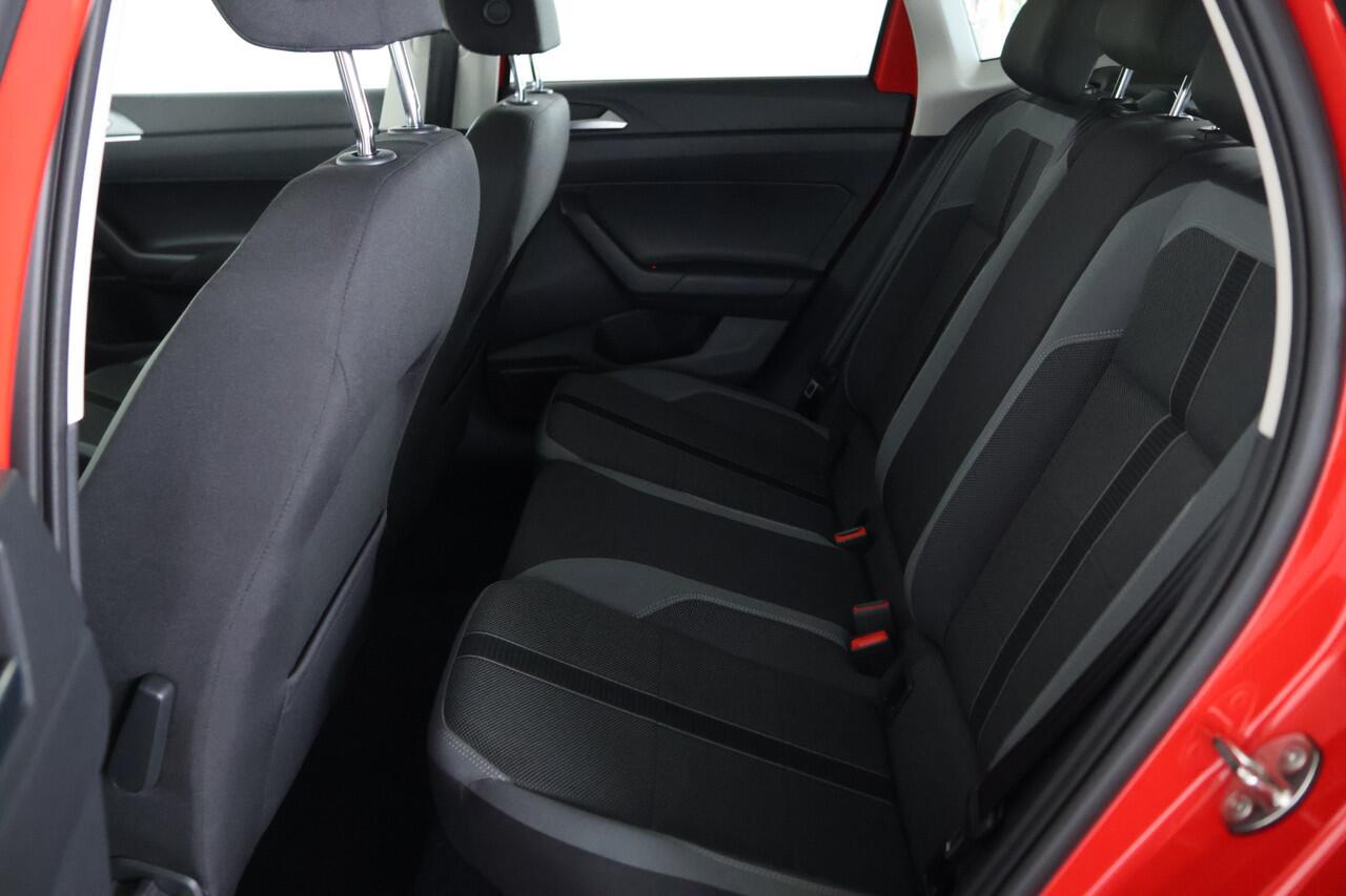 Volkswagen POLO 1.0 TSI R-Line / LED / DSG / Clima / Bluetooth