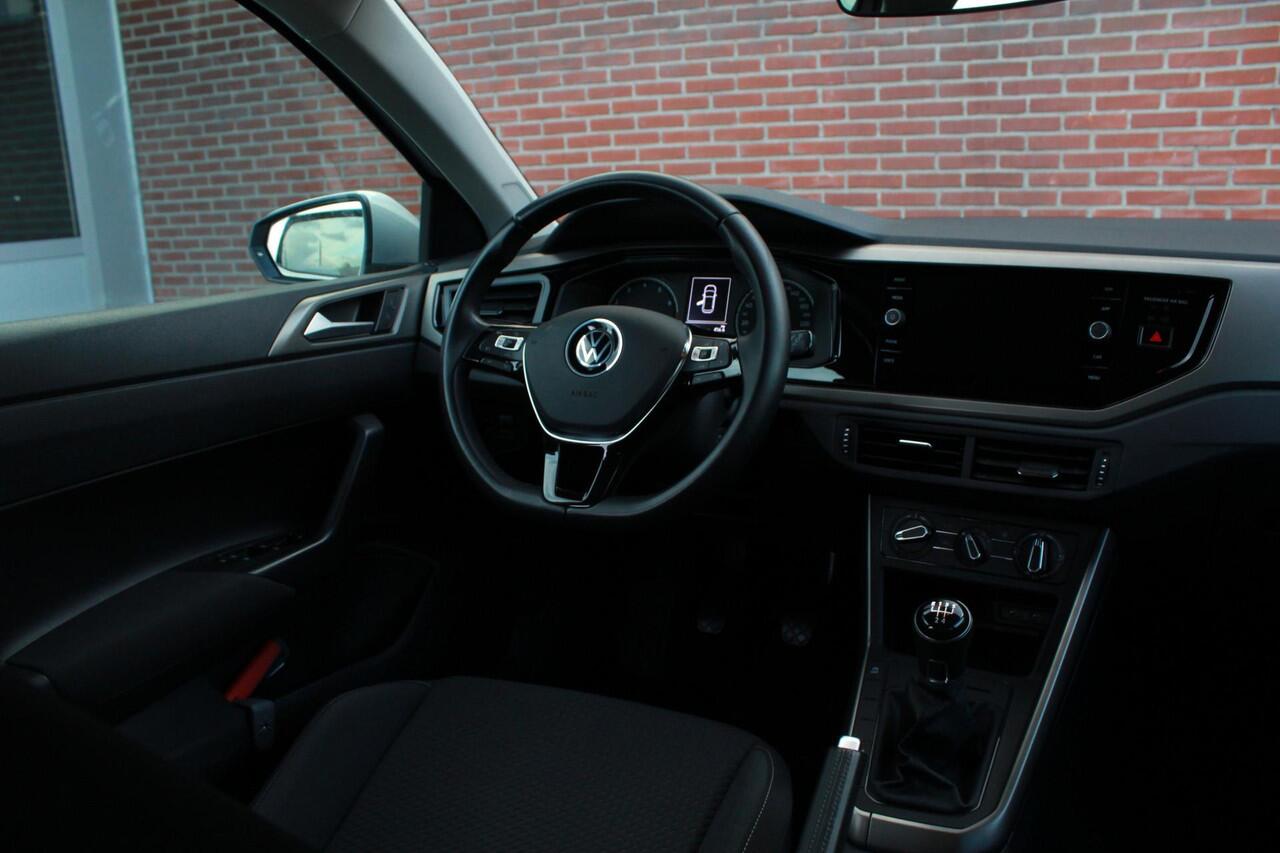Volkswagen POLO 1.0 TSI R-Line Edition | ACC | Carplay |