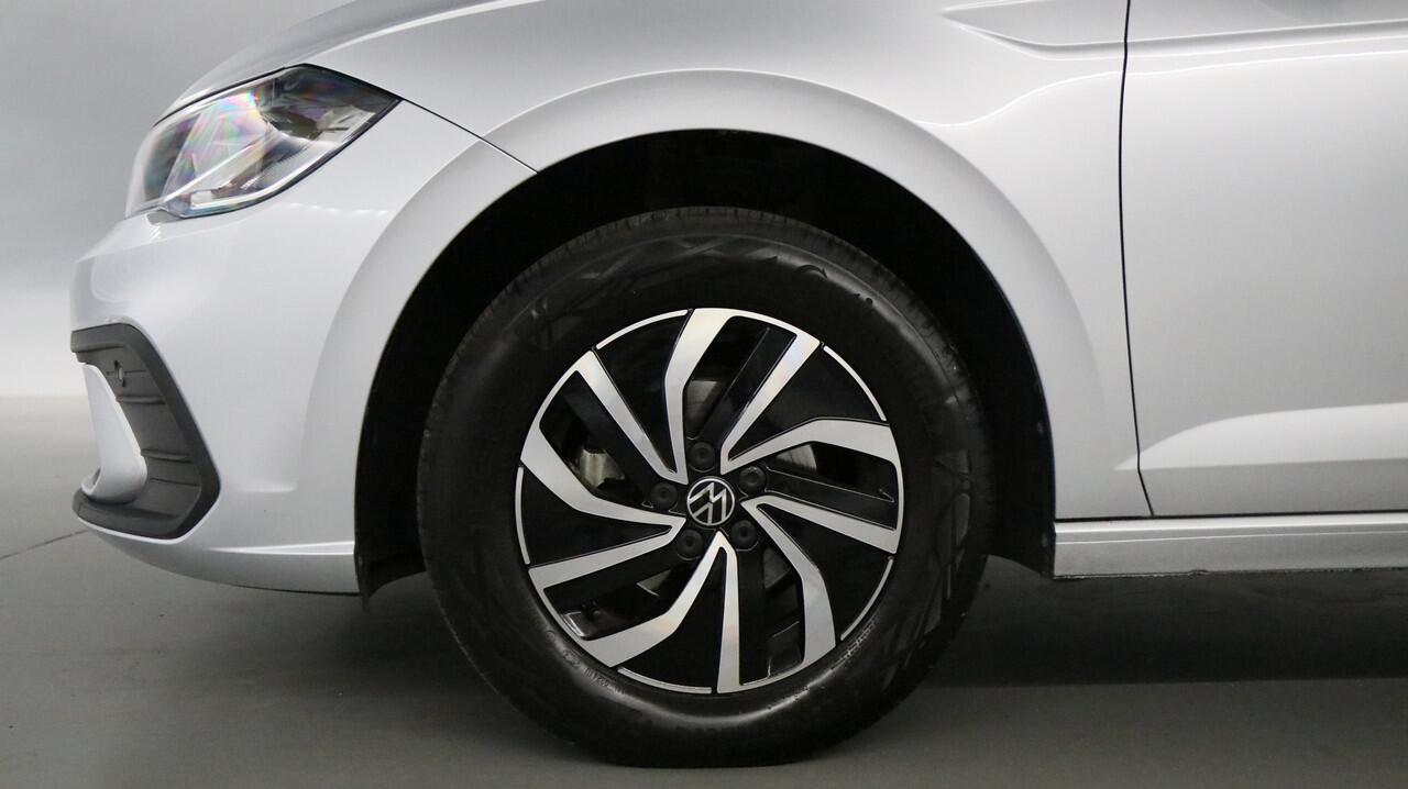 Volkswagen POLO 1.0 TSI 95pk Life Edition / Navigatie / Keyless / Stoelverwarming / Camera