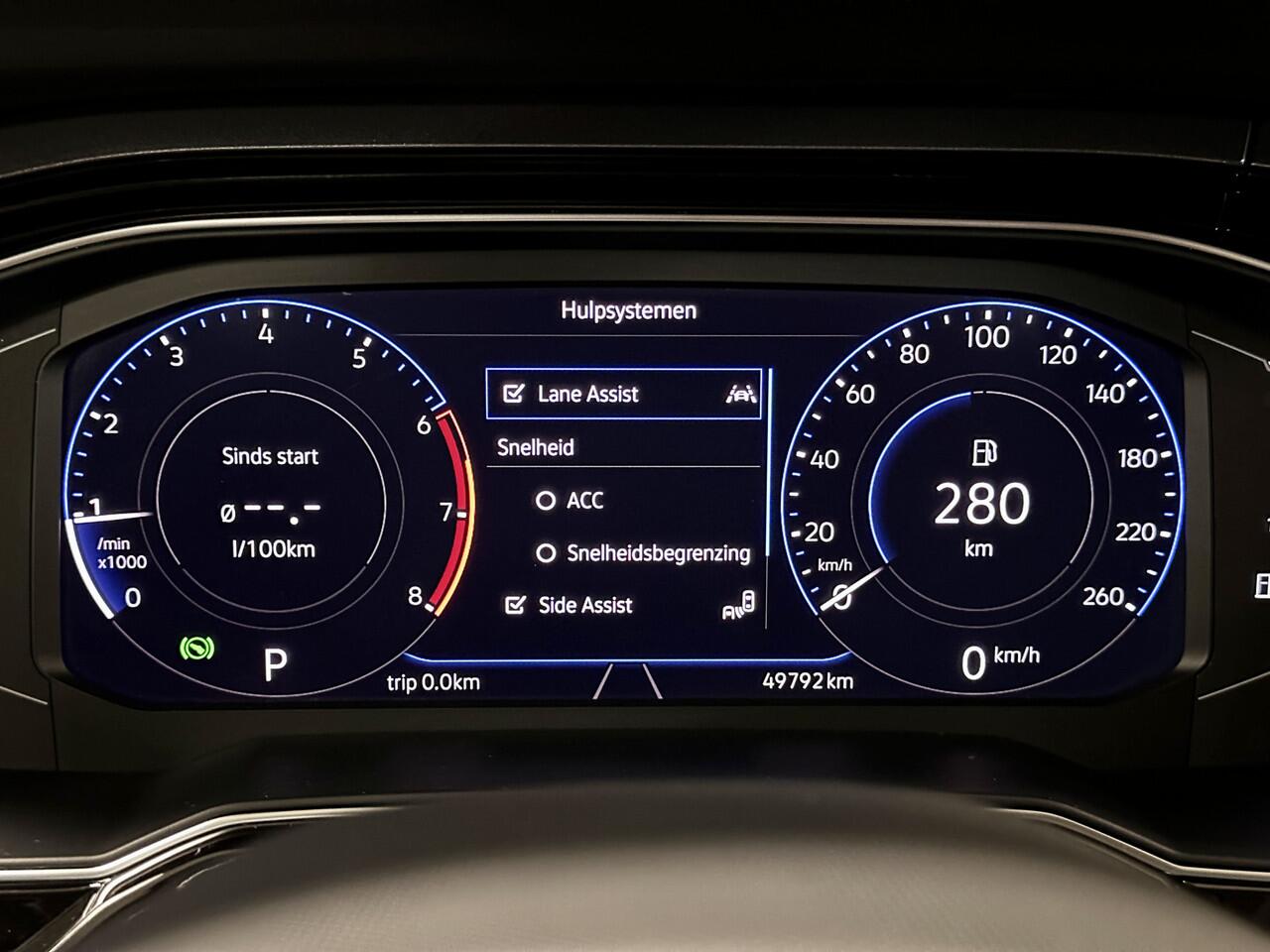 Volkswagen POLO 1.0 TSI R-Line Business | Achteruitrijcamera | Parkeersensoren | IQ Light | Apple Carplay | Android Auto | Stoelverwarming | Adaptive Cruise Control | Keyless