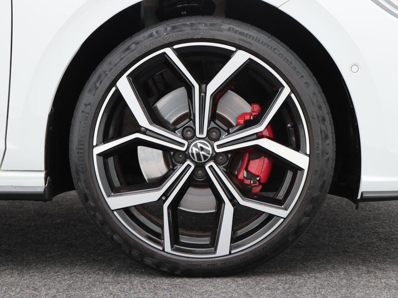 Volkswagen POLO 2.0 TSi GTi 207 Pk Automaat | Full LED IQ | Adaptive Cruise | CarPlay | Climate Control | Stoelverwarming | 18 Inch | 52.812 Km!!