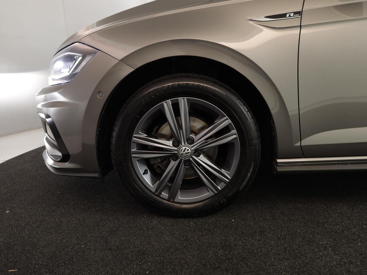 Volkswagen POLO 1.5 TSI Highline Business R 150 pk Automaat (DSG) | Navigatie | Parkeersensoren (Park assist) | Autom. airco | Adaptieve cruise control | LED koplampen |