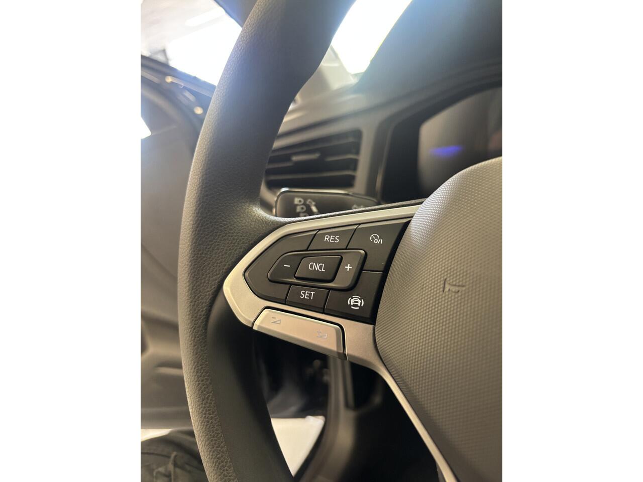 Volkswagen POLO 2025 Edition Black * 16 INCH * STOELVERWARMING * PDC