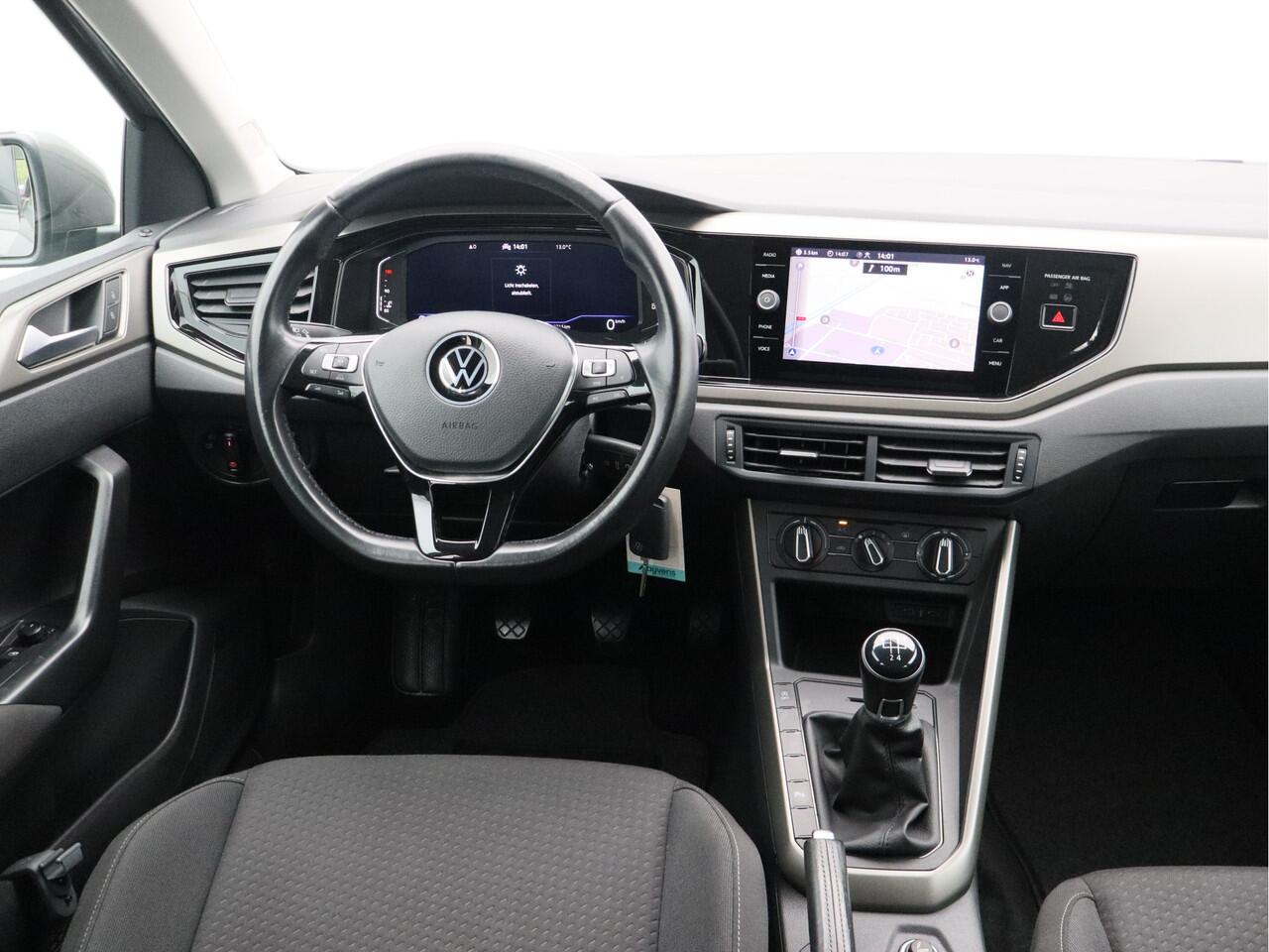 Volkswagen POLO 1.0 TSI Comfortline/ pdc voor en achter/ zeer mooi!