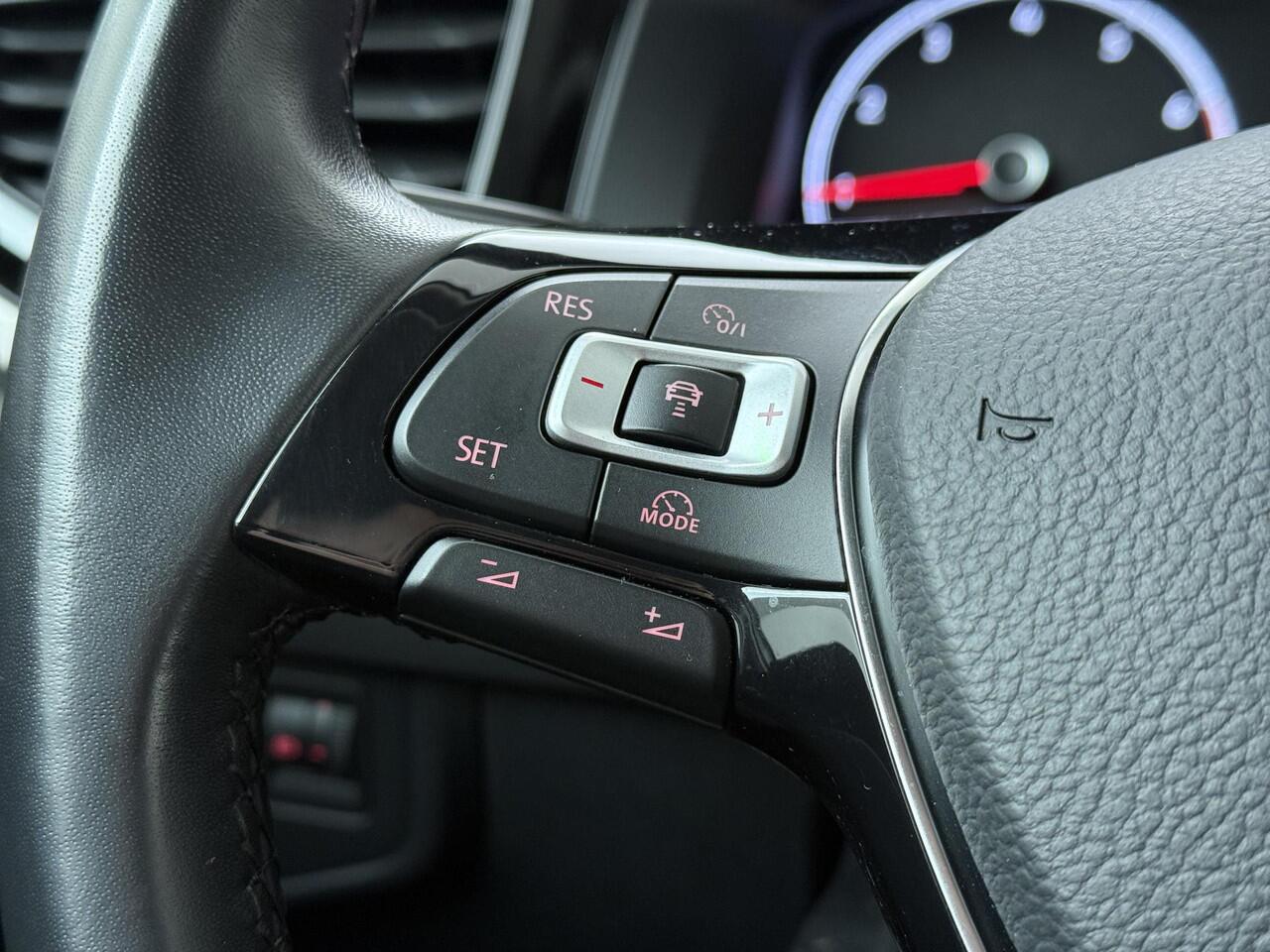 Volkswagen POLO 1.0 TSI R-Line Edition | 95 PK | Cruisecontrol | Achteruitrijcamera | App-Connect | Navigatie |