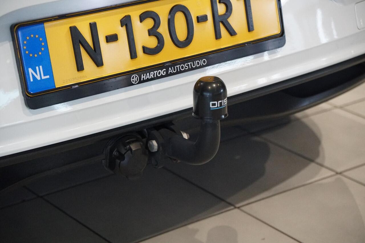 Volkswagen POLO 1.0 TSI Comfortline Automaat + STOELVERWARMING / TREKHAAK / APPLE CARPLAY