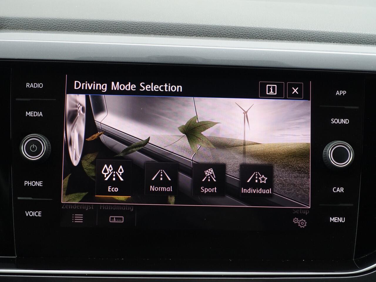 Volkswagen POLO 1.0 TSI R Line- Dynamic Select, Keyless, CarPlay, Led, Park Assist, Sport Interieur