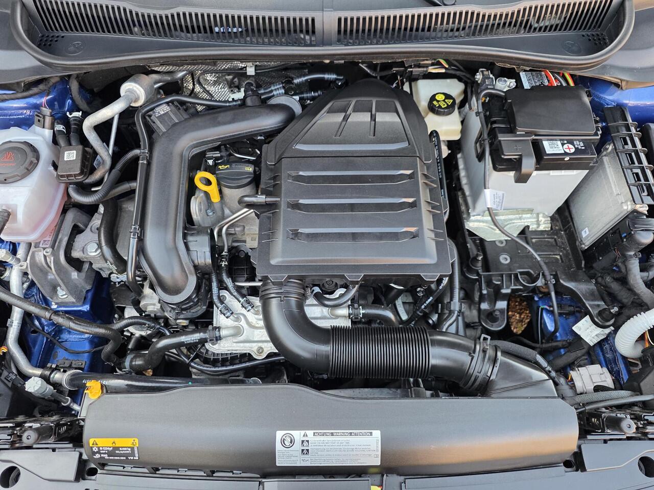 Volkswagen POLO 1.0 TSI R-Line Business /Apple Carplay/Panoramadak/Stoelverwarming/Climate Control/Cruise Control/Parksens. V+A/(MET GARANTIE*)