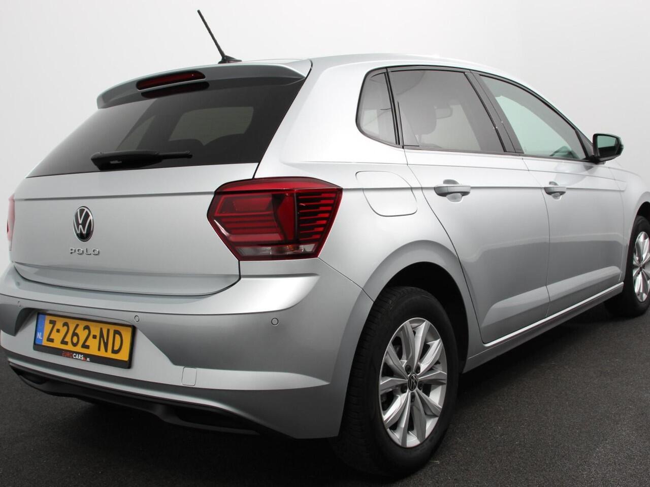 Volkswagen POLO 1.0 TSI 110pk Highline | Navigatie | Apple Carplay/Android Auto | Parkeersensoren | Adaptive cruise control | Stoelverwarming | Getinte ramen | Climatronic