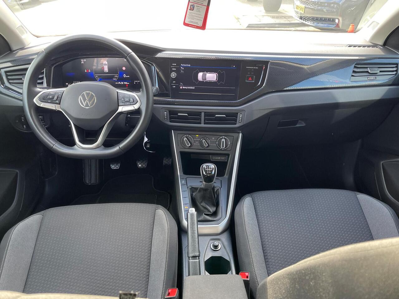 Volkswagen POLO 1.0 95PK TSI Life Edition / Achteruitrijcamera / App Connect / Digital Cockpit / 15'' LMV / VW
