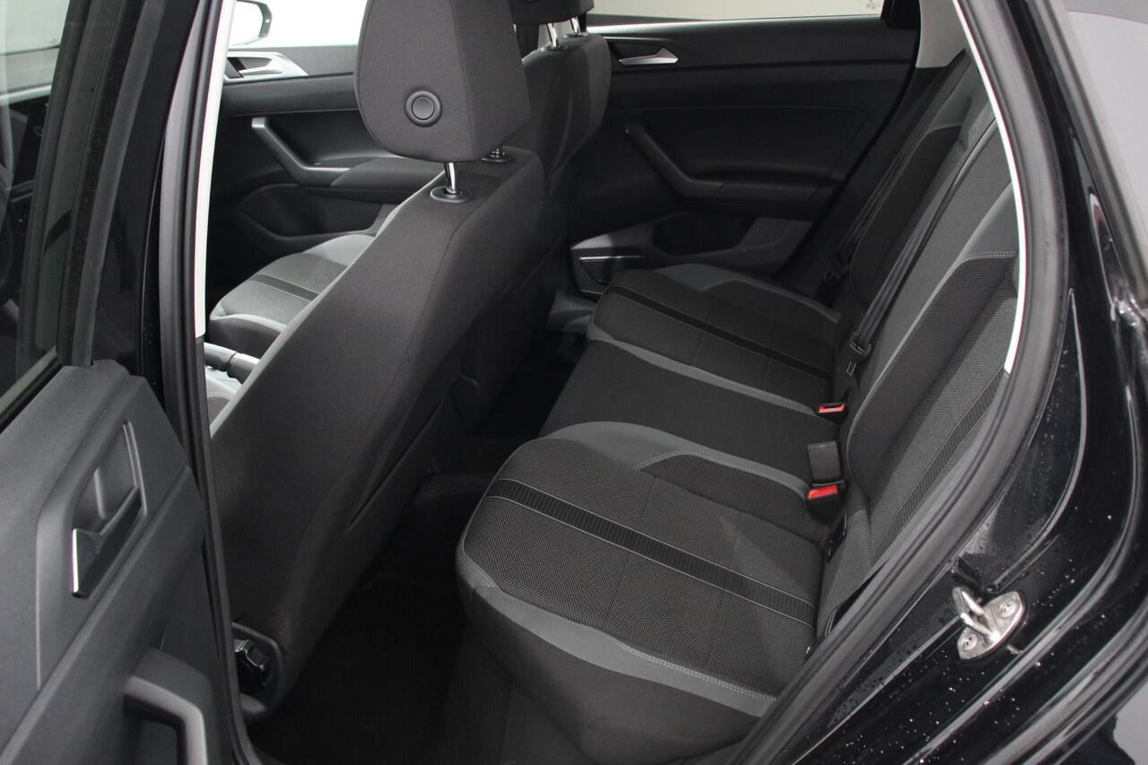 Volkswagen POLO 1.0 TSI 110pk DSG Highline | Navigatie | Apple Carplay/Android Auto | Parkeersensoren | Adaptive Cruise Control | Stoelverwarming | Getinte ramen | Climatronic | Start/Stop systeem