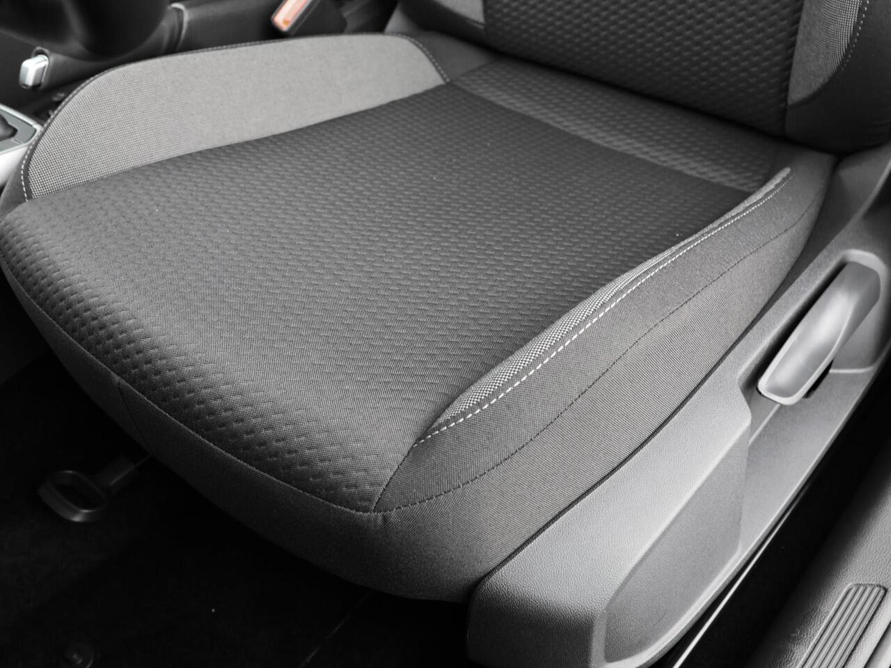 Volkswagen POLO Life Edition 1.0 TSI 95 PK 5 versn. Hand · Multimedia Pakket · Parkeersensoren voor en achter · Prijs is inclusief inruilpremie ·