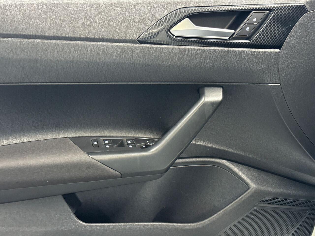 Volkswagen POLO 1.0 95pk TSI Life Airco automatisch | Stoelverwarming | Licht en Zicht Pakket