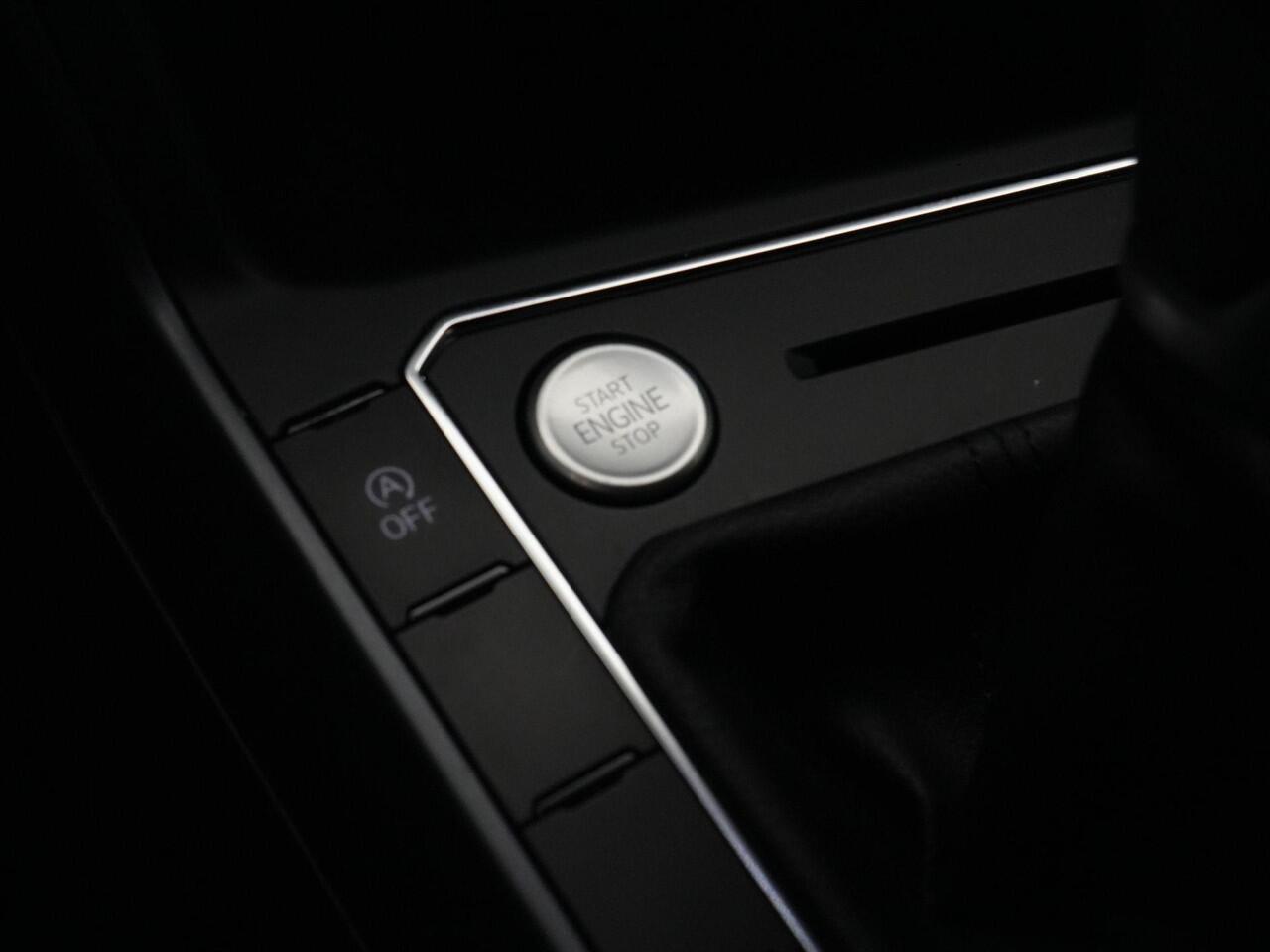 Volkswagen POLO 1.0 TSI 95 pk DSG R-Line | Achteruitrijcamera | Stoelverwarming | Adaptive Cruise Control | Keyless | Carplay | DAB | 16 inch