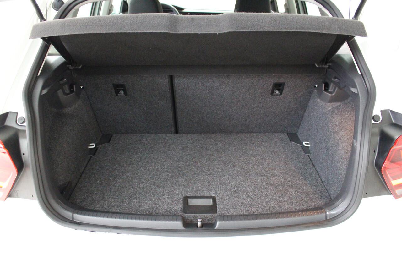 Volkswagen POLO 1.0 TSI Comfortline Navigatie | Lichtmetalen velgen | Airco |