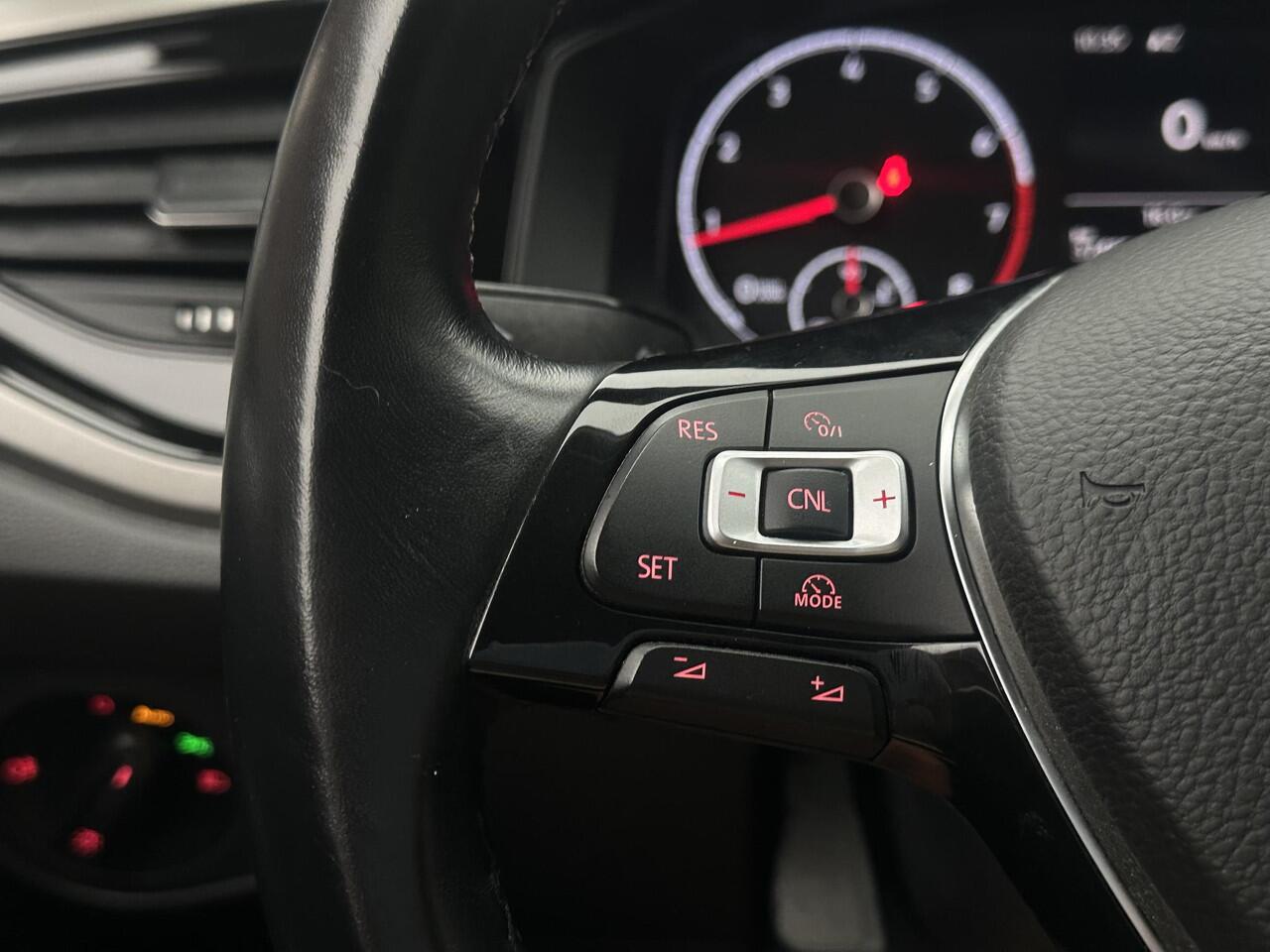 Volkswagen POLO 1.0 MPI Comfortline Stoelvrwm Parkeer sensor