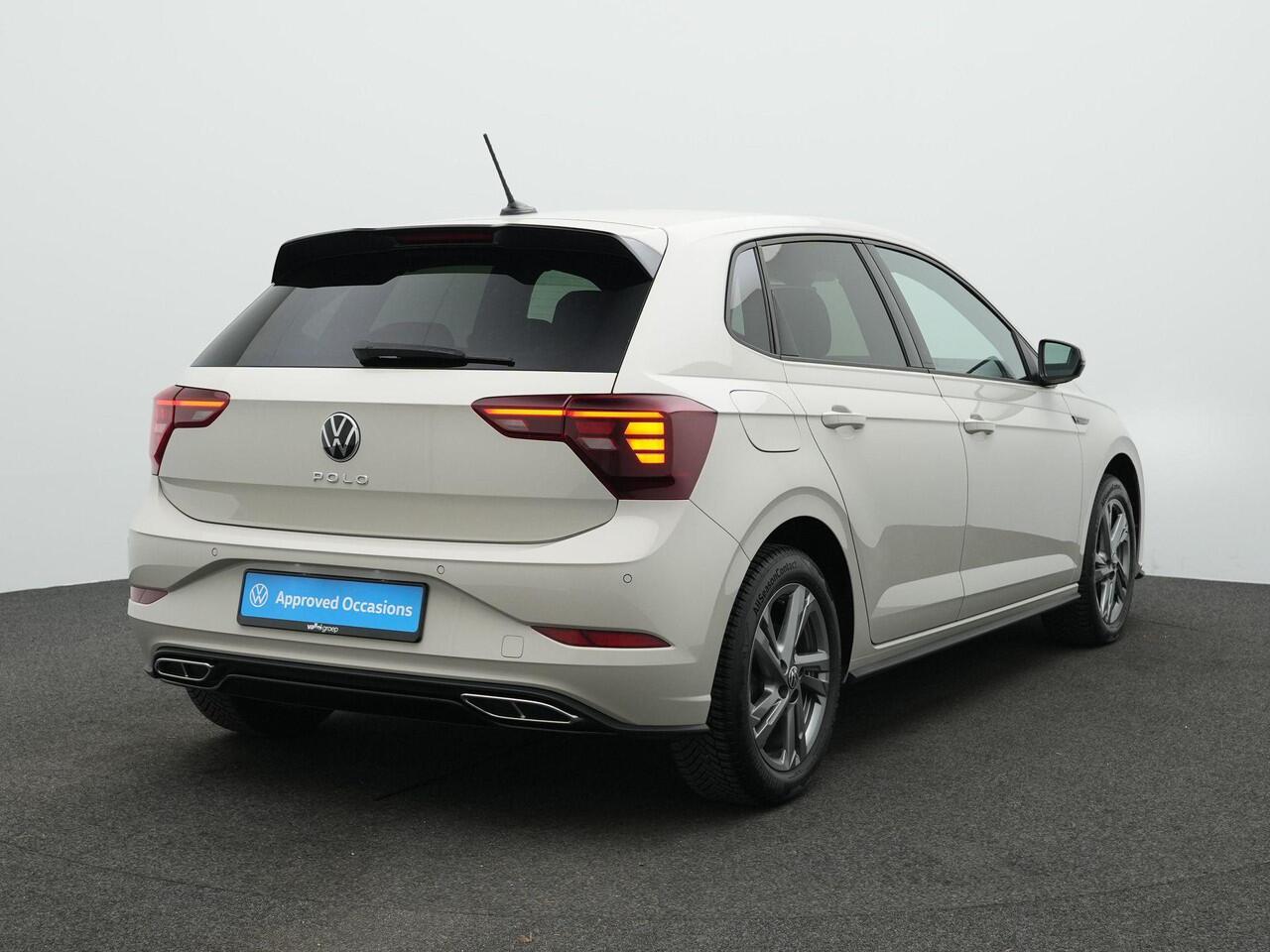 Volkswagen POLO 1.0 TSI 95 pk R-Line | Adaptive Cruise | Parkeersensoren voor/achter | Carplay