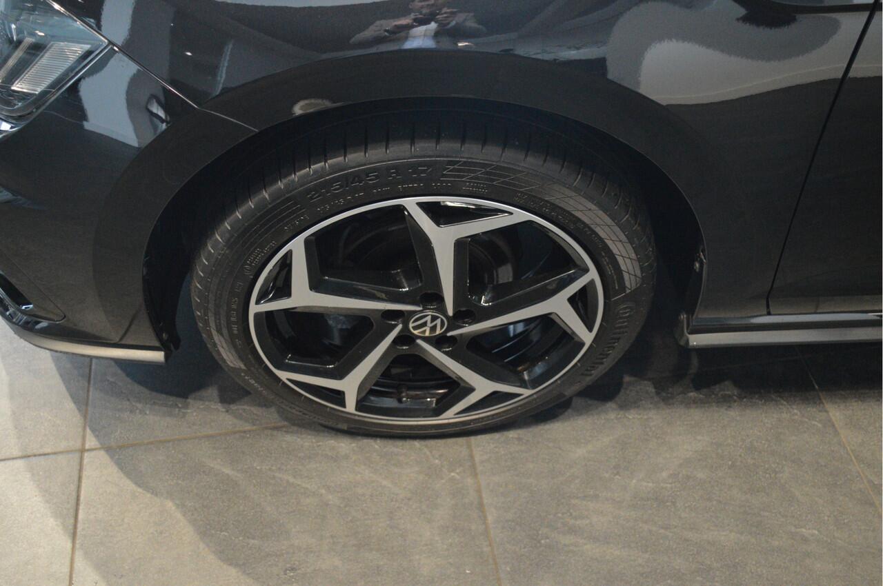 Volkswagen POLO 1.0 TSI R-LINE clima cruise pano camera led 17 inch !!