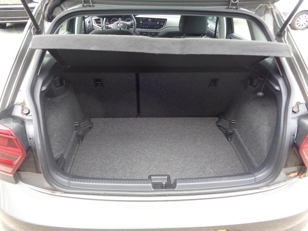 Volkswagen POLO 1.0 TSI Comfortline Carplay, navigatie, LM velgen