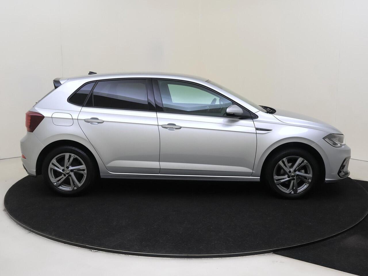 Volkswagen POLO 1.0 TSI R-Line | Achteruitrijcamera | Keyless | Adaptieve cruise control | Stoelverwarming | Digital cockpit pro | CarPlay | Sfeerverlichting |