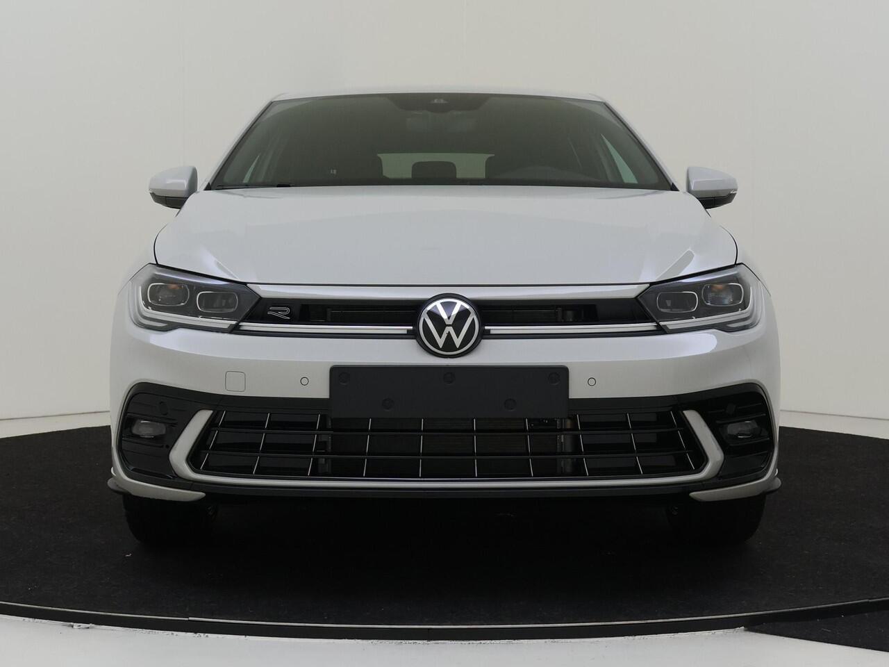 Volkswagen POLO R-Line Edition | 'App-Connect' draadloze smartphone integratie | Achterlichten LED | Afstandscontrolesysteem (Front Assist)