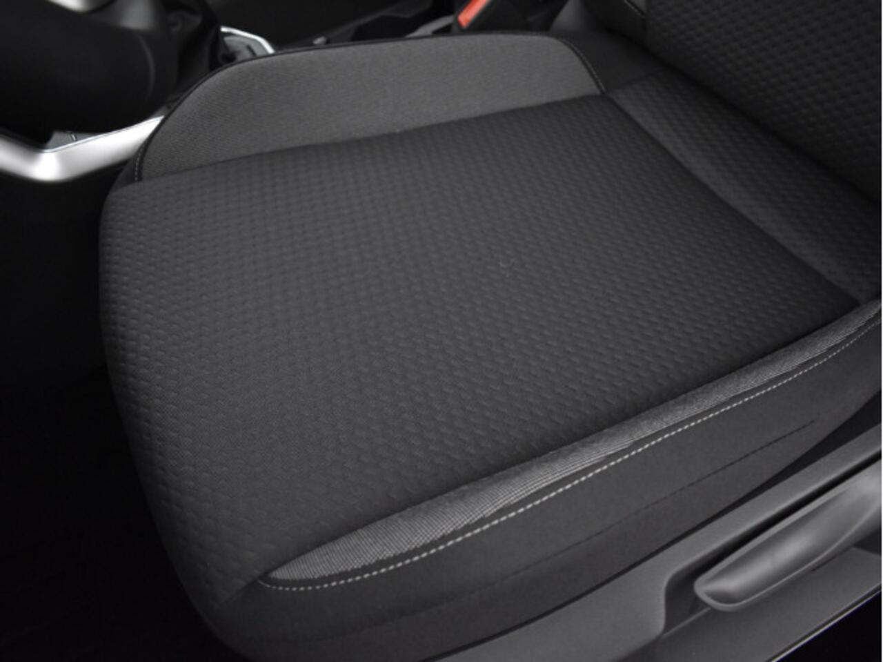 Volkswagen POLO Life Edition 1.0 TSI 95 pk 5 versn. Hand · Achteruitrijcamera · Parkeersensor achter · Velgen 'essex', 15 inch lichtmetaal ·