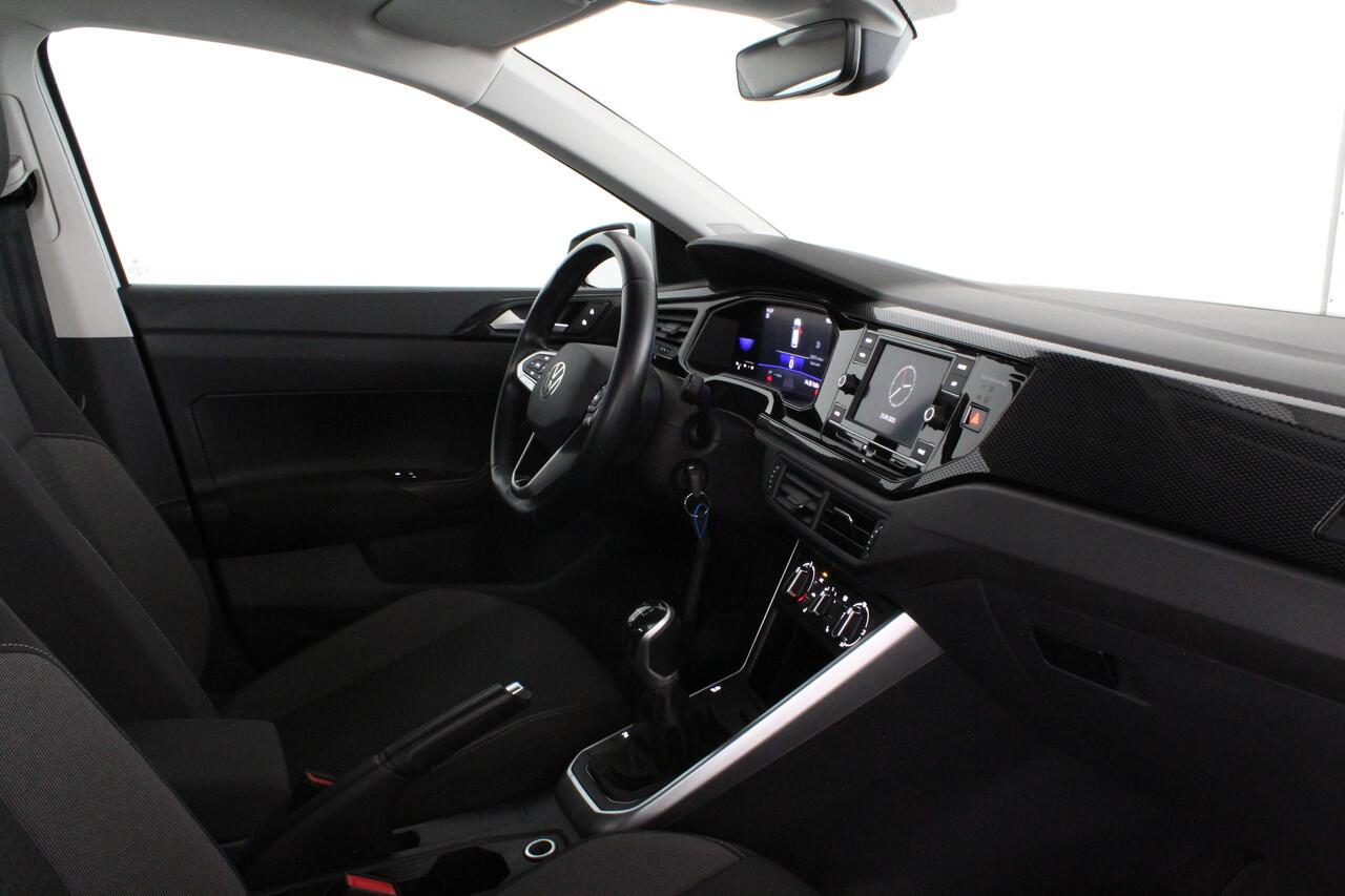 Volkswagen POLO 1.0 MPI > Stoelverwarming/Apple Carplay/Android Auto/Parkeersensor voor en achter