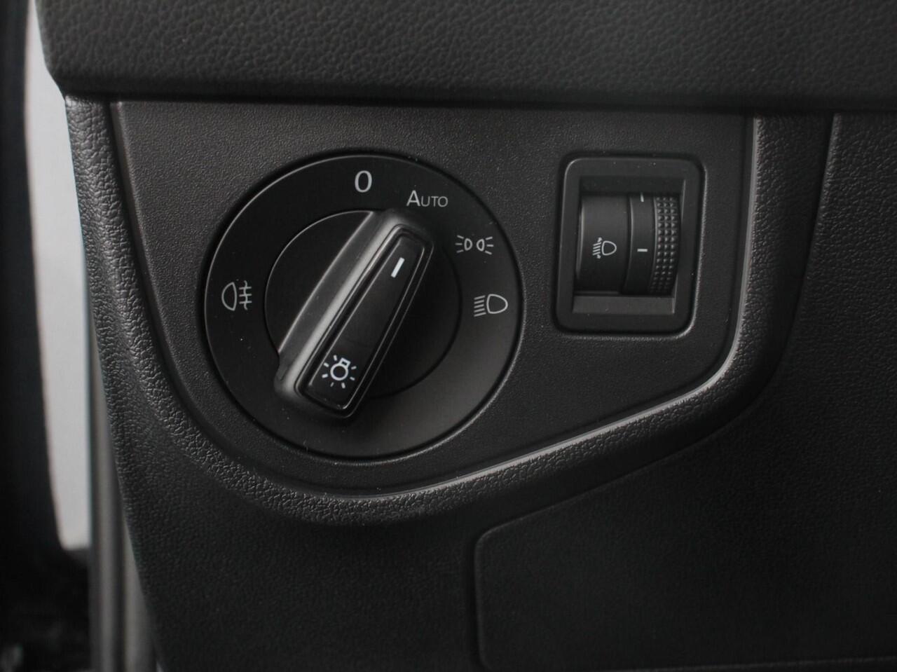 Volkswagen POLO 1.0 TSI Life | Navigatie | Digitale Cockpit | Airco | Parkeer sensoren V+A | LED | Lichtmetalen Velgen | Bluetooth