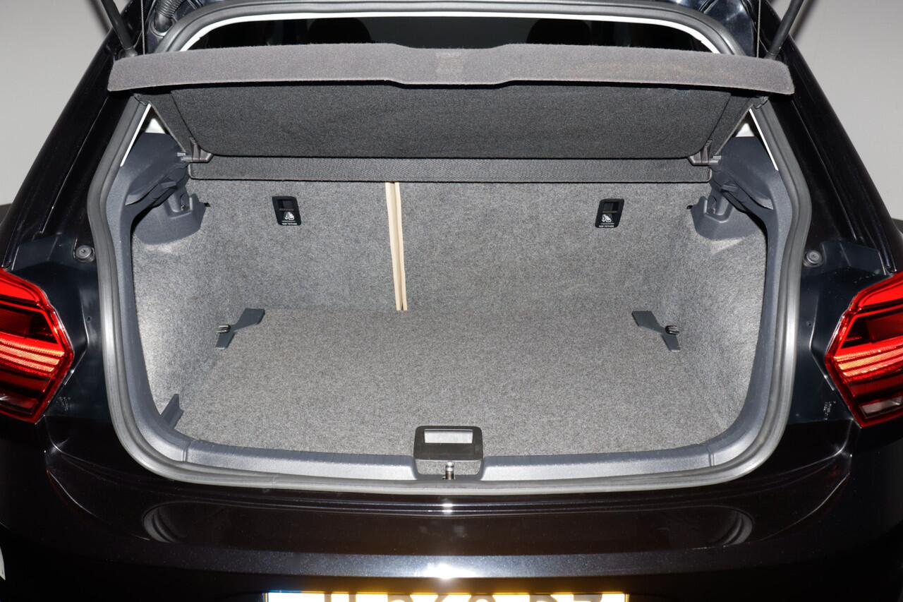 Volkswagen POLO 1.0TSI Highline Business R 1e EIG | ORIGINEEL NL | CARPLAY | LEDER | STOELVERW | ACC | NAVI | DAB | CLIMA | LMV 17''