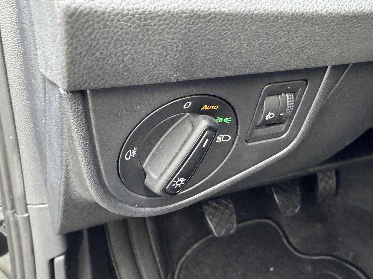 Volkswagen POLO 1.0 TSI 95pk H5 Life Business Climate Control Virtual Cockpit Stoelverwarming Camera