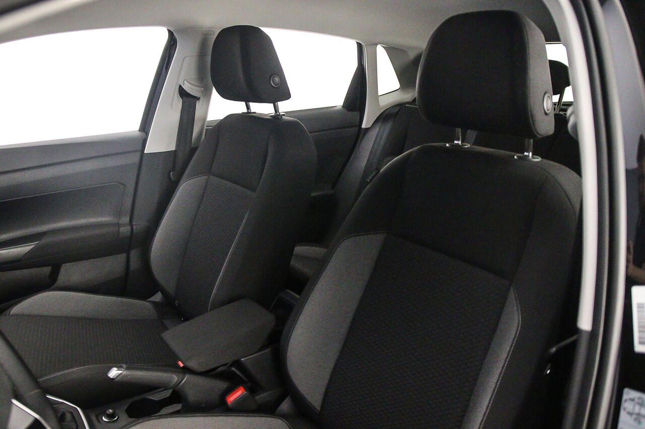 Volkswagen POLO Life 1.0 TSI 95pk Adaptive cruise control, Parkeersensoren, Stoelverwarming, App connect, DAB, Radio, Airco, Bluetooth, LED koplampen