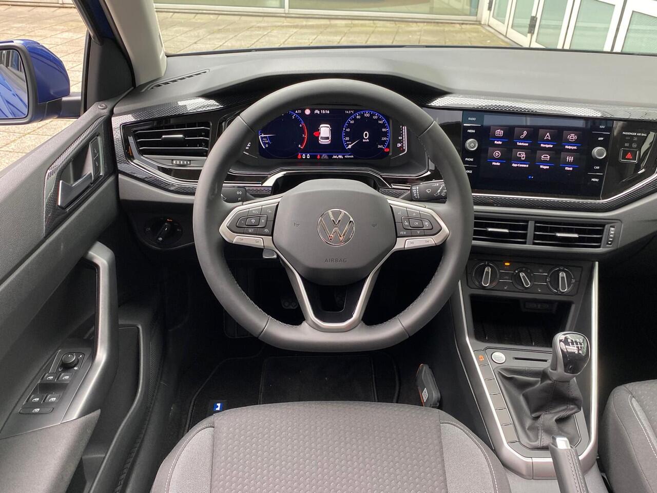 Volkswagen POLO 1.0 TSI Life Edition / Led Matrix Koplampen / Panoramadak / Achteruitrijcamera / App Connect / Navigatie / 15'' LMV VW