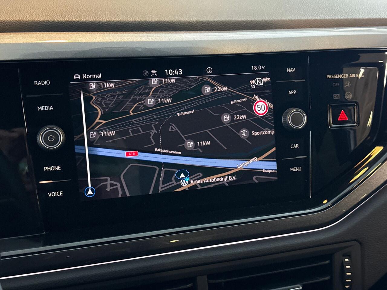 Volkswagen POLO 2.0 207pk TSI GTI | Navigatie 'Discover Media' | Adaptive Cruise Control | Velgen 'Faro', 18 inch lichtmetaal