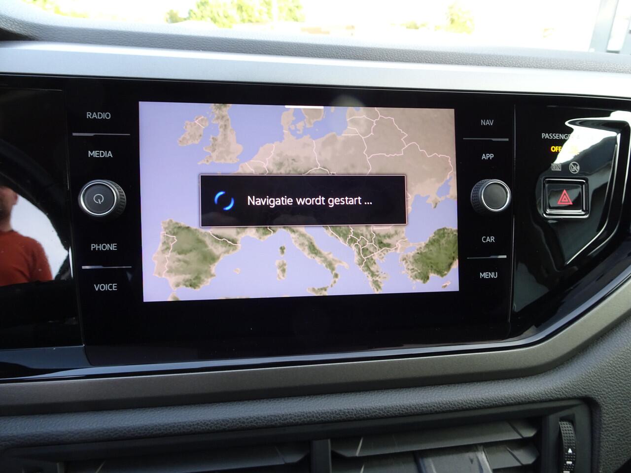 Volkswagen POLO 1.0 TSI Comfortline Airco, navigatie, app-connect, parkeersensoren voor en achter, licht metalen velgen 16 inch, cruise controle, enz.