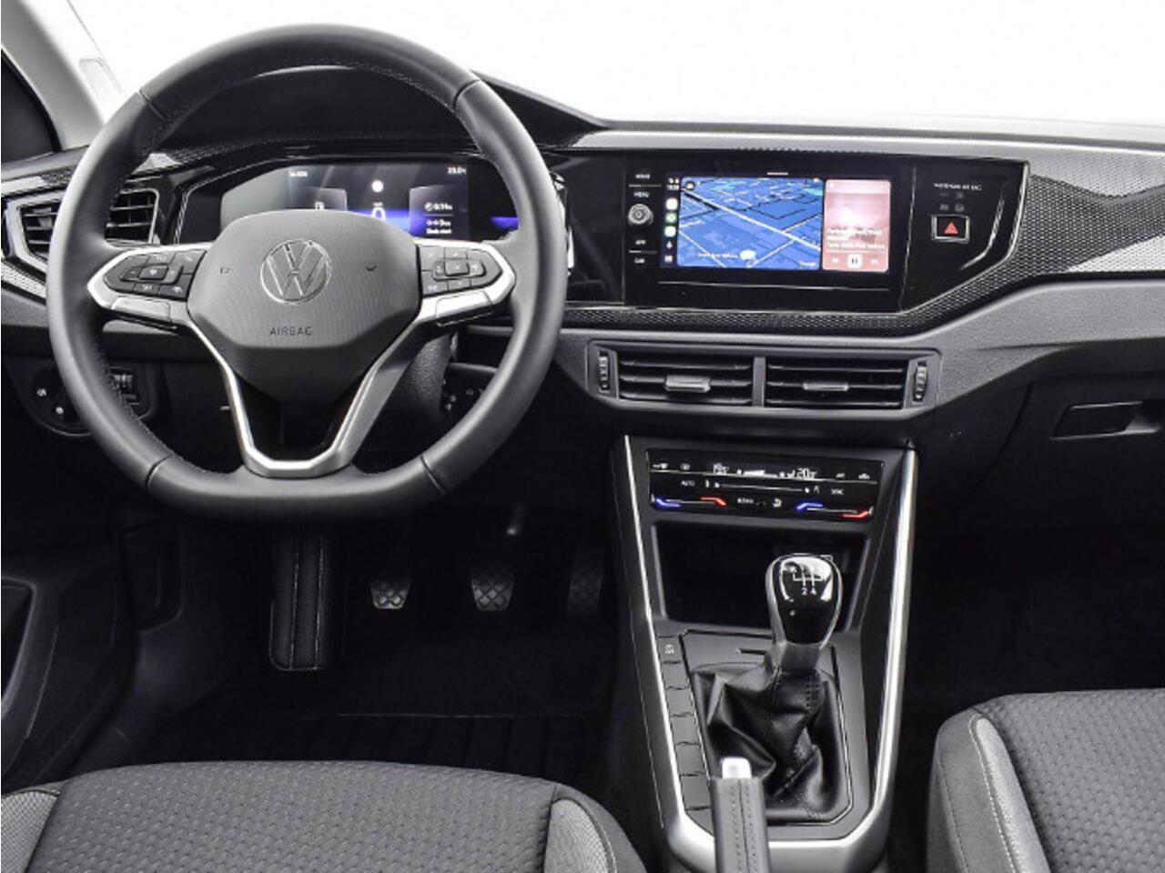 Volkswagen POLO Life Edition 1.0 TSI 95 pk 5 versn. Hand · Achteruitrijcamera · Parkeersensor achter · Velgen 'essex', 15 inch lichtmetaal ·